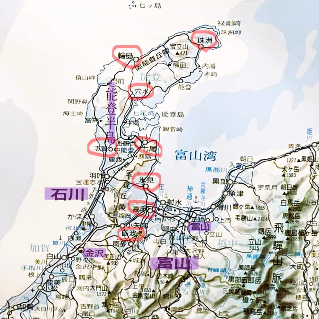 能登半島地震／北陸地域の富山県・石川県・能登半島と被災地となった地域の立地関係を表した地図