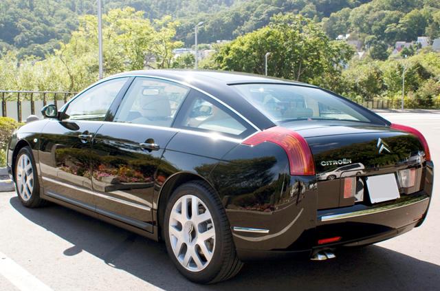 ガスコーティングのハイブリッドナノガラスのゼウスを施工したシトロエンＣ6