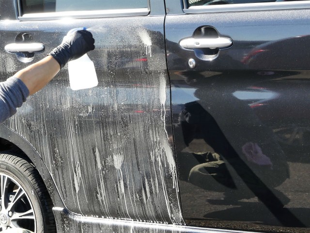 Grade Up 水なし洗車 コーティング対応 アパート マンションなど水 場所なしでも抜群の洗車 コーティング性能 高品質オールインワン 洗車コーティング剤 マジックベール 400ml 洗車用ムートンクロス スプレーセット付 店長の激推し品