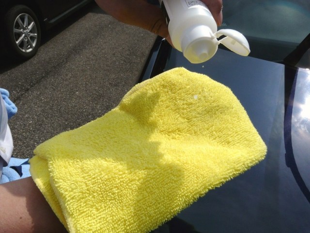 拭き上げだけでなく、コーティングの施工・塗り伸ばしにも最適な高級マイクロファイバータオル