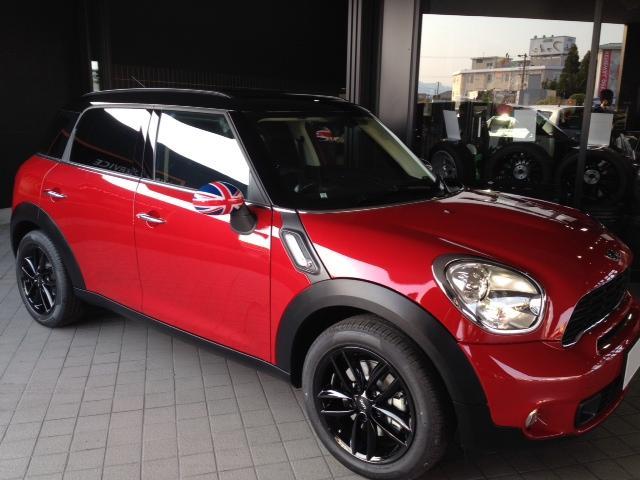 MINIクロスオーバーをプロ仕様弱アルカリ性濃縮原液洗車用カーシャンプー「パーフェクトシャンプー」で洗車した評価・レビュー・口コミ