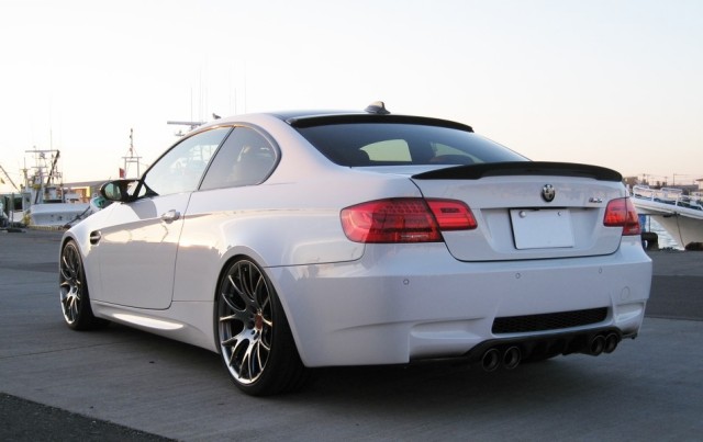 BMW M3に車の艶・光沢性能に優れたコーティングスーパーゼウスを施工した評判・人気・評価・おすすめ・レビュー・口コミ