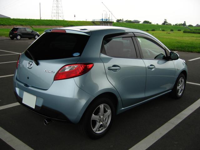 ガラスコーティング剤　車のコーティング マツダ　デミオ