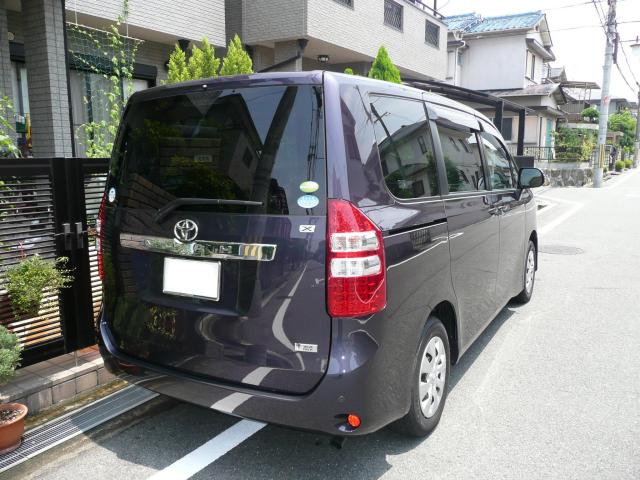 ガラスコーティングのハイブリッドナノガラスゼウス施工のトヨタNOAH