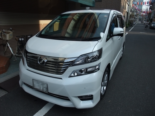 ガラスコーティングのハイブリッドナノガラスのゼウスを施工したヴェルファイア