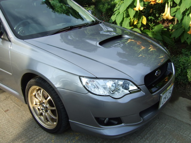 ガスコーティングのハイブリッドナノガラスのゼウスを施工したスバル　レガシィBP5　