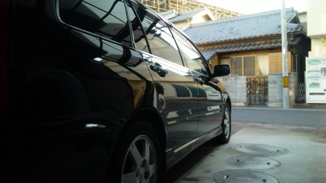 ガラスコーティングのハイブリッドナノガラスのゼウスを施工した三菱　ランサーワゴン