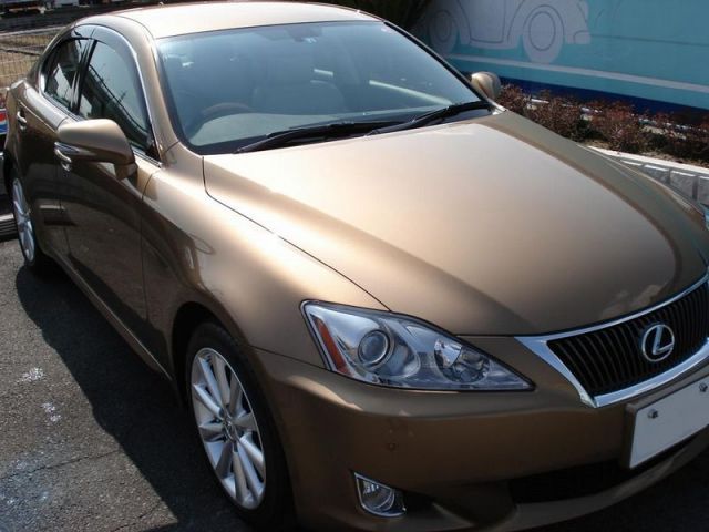 新型ポリマー系コーティング『ファイングロス』を施工したレクサス　ＩＳ350