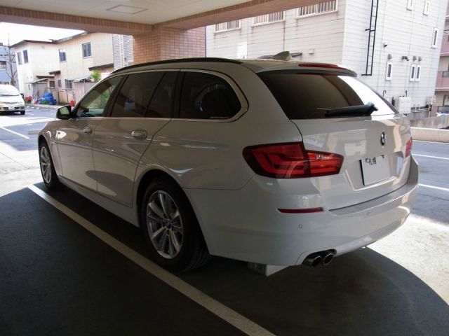 ガラスコーティングのハイブリッドナノガラス「ゼウス｣を施工したBMW 523iツーリング