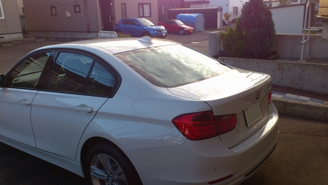 ガラスコーティングのハイブリッドナノガラスゼウスを施工されたBMW　320i　sports