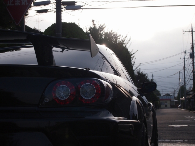 デポジットや雨染みを一発除去-コーティングコンディショナーを施工されたマツダ　RX-8 SPIRIT R