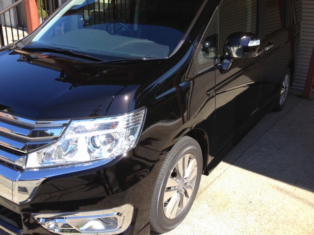 ホンダ・ステップワゴンのコーティング評価・口コミ。ハイブリッドナノガラスのファイングロスを使用。 
