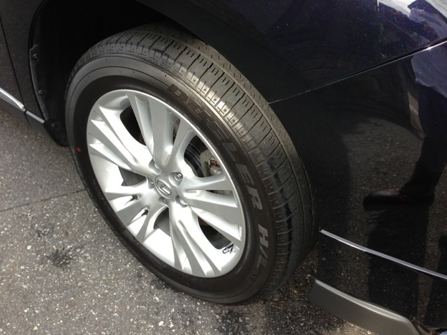 レクサス・RX450hのコーティング評価・口コミ。ハイブリッドナノガラスのタイヤコーティングエクストラを使用。 
