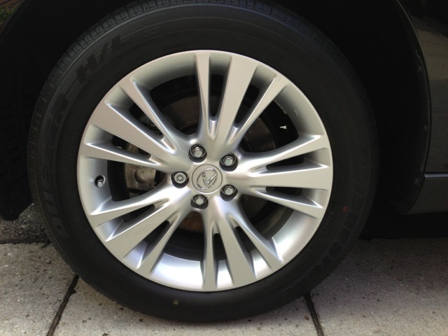 レクサス・RX450hのコーティング評価・口コミ。ハイブリッドナノガラスのタイヤコーティングエクストラを使用。 
