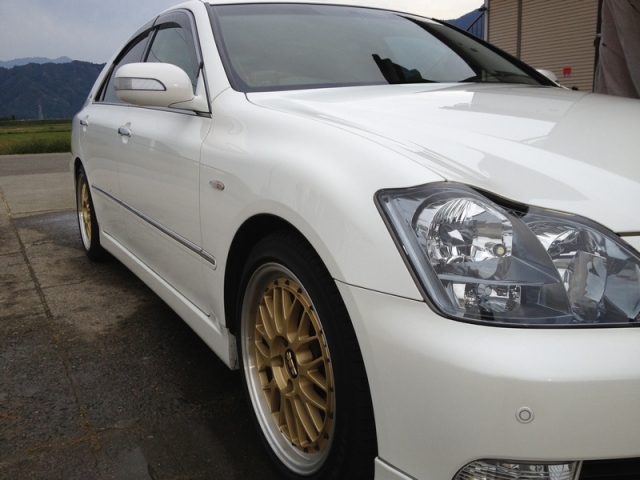 トヨタ・クラウンアスリートのコーティング評価・口コミ。ゼウス、ファイングロス、スーパークリンシャンプー、コーティングコンディショナーを使用。  
