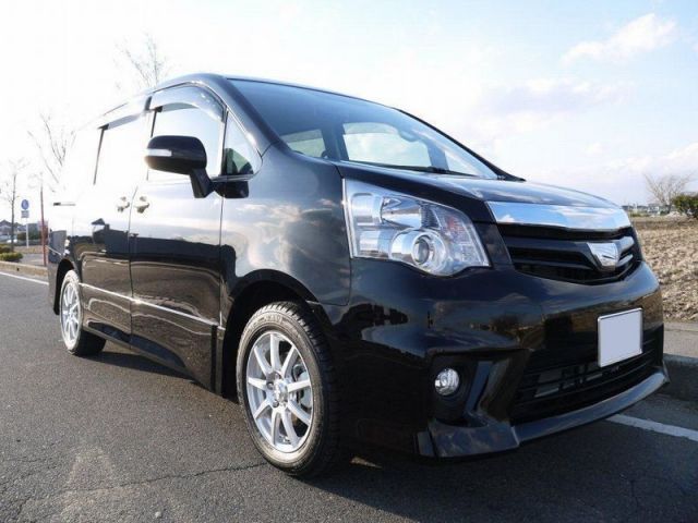 トヨタ・ノアのコーティング評価・口コミ。ゼウス、ゼウスβ､コーティングコンディショナー等を使用。 