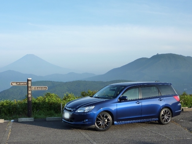 スバル　エクシーガアドバンテージラインの洗車後の濡れたボディをサッと一拭き！ガラス系コーティング『ラスターベール』を施工したコーティング評価・レビュー・口コミ