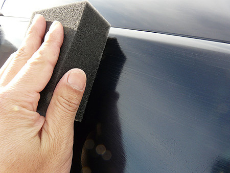 コーティングの伸びがよく、施工性に優れるポリマーコーティング「ファイングロス」