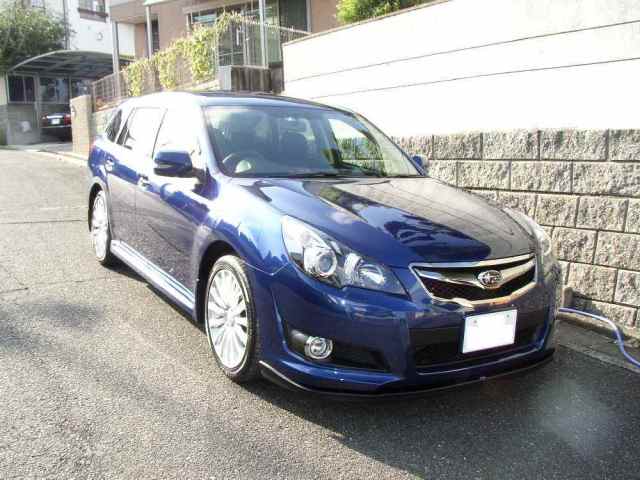 ガラスコーティング施工例　スバル　レガシィ　青　ツーリングワゴン