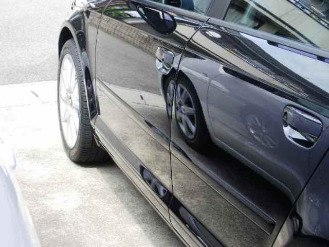 ガラスコーティング施工例　Audi 　黒メタル