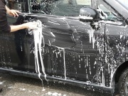 汚れがひどい場合はキズ防止のためクイックワンシャンプーの前に通常のカーシャンプーで洗車して汚れを落としてから使用するのがおススメ