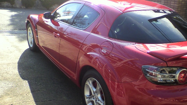 ガスコーティングのハイブリッドナノガラスのゼウスを施工した車