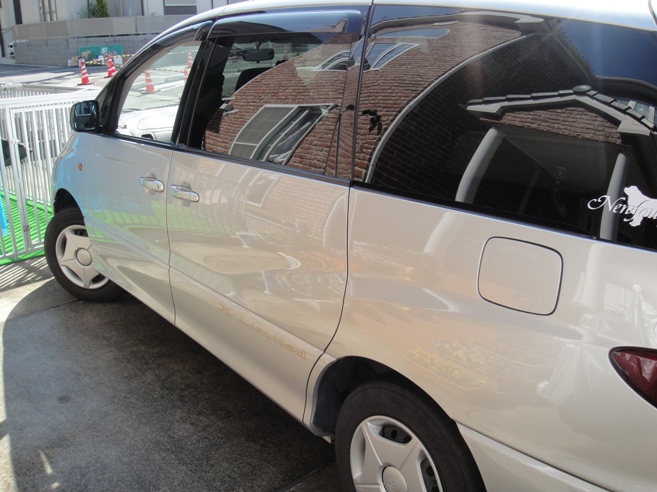 ガラスコーティングのハイブリッドナノガラスゼウスを施工したトヨタ エスティマ