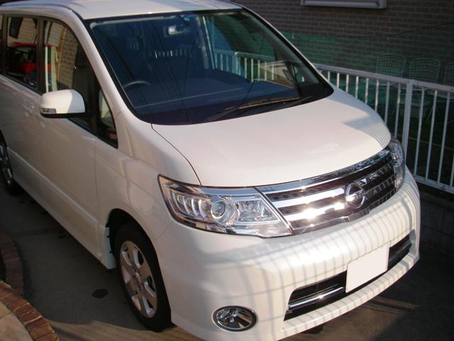ガラスコーティング施工例　日産　セレナ　ホワイト