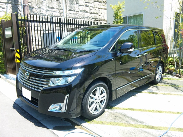 ガラスコーティングのハイブリッドナノガラスゼウスを施工した日産エルグランド