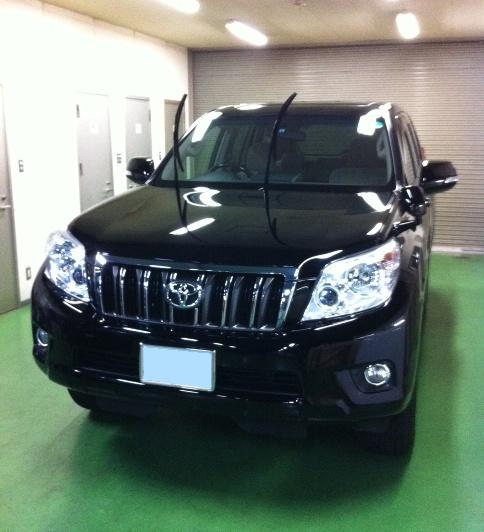 ガラスコーティングのハイブリッドナノガラスゼウスを施工したトヨタランドクルーザープラド