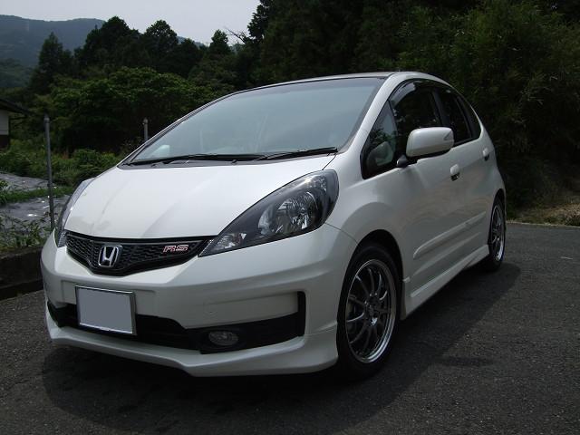 ガラスコーティングのハイブリッドナノガラスゼウスを施工したホンダフィット