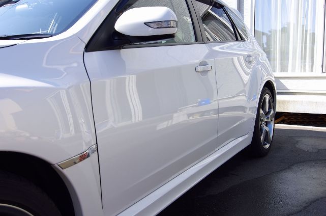 ガラスコーティングのハイブリッドナノガラスゼウスを施工したスバルインプレッサ