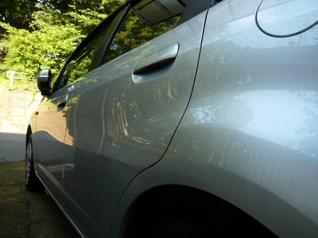 ガラスコーティングのハイブリッドナノガラスゼウスを施工したホンダフィット
