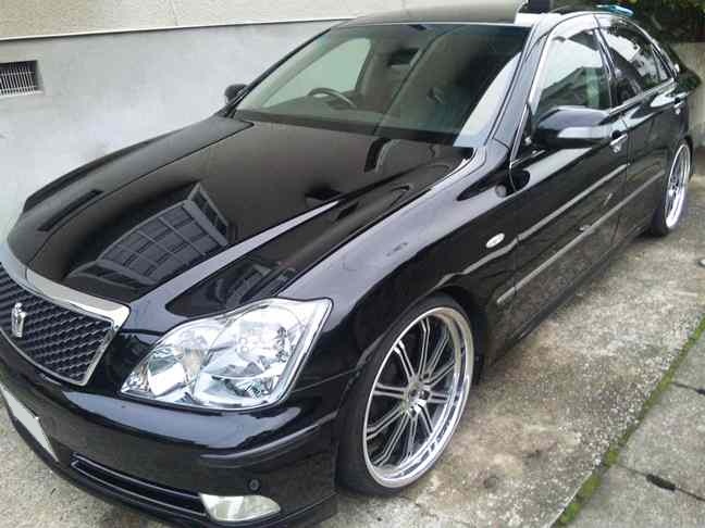 ガラスコーティングのハイブリッドナノガラスゼウスを施工したトヨタクラウン