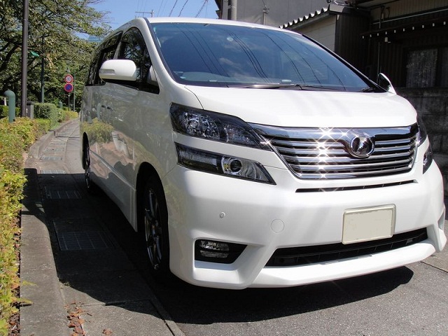 ガラスコーティング（硬化系＋繊維系）W-SHIELDを施工したトヨタ　ヴェルファイア