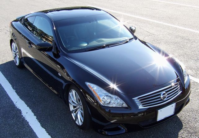 ガラスコーティングのハイブリッドナノガラスゼウスを施工したスカイラインクーペ