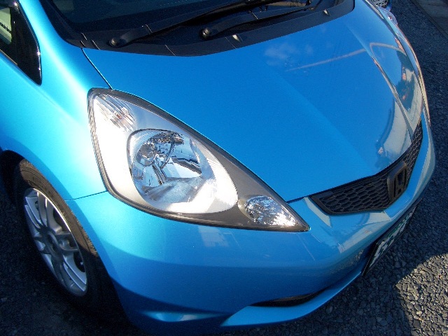 ガラスコーティング施工例　ホンダ　フィット　ブルー