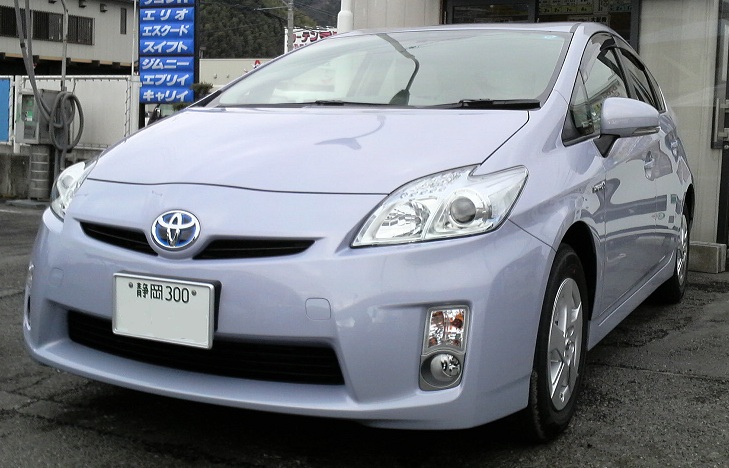 ガラスコーティング施工例　トヨタ　プリウス